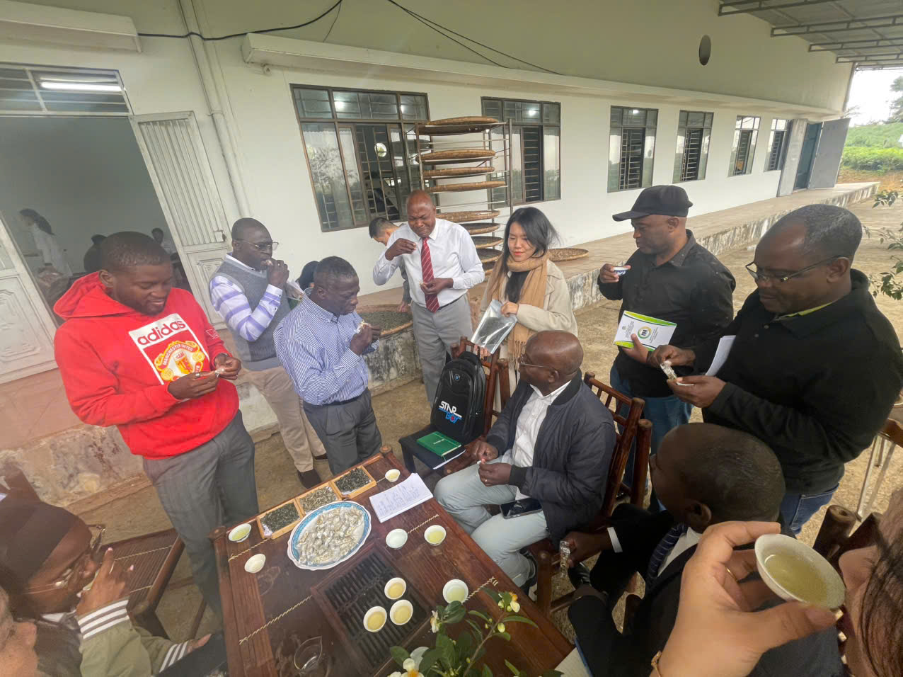 Doan_Angola_tham_Vien_2