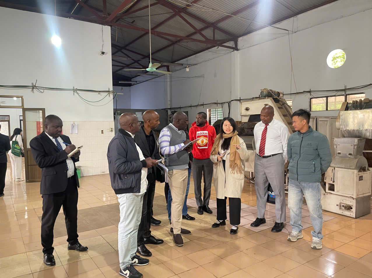 Doan_Angola_tham_Vien_4