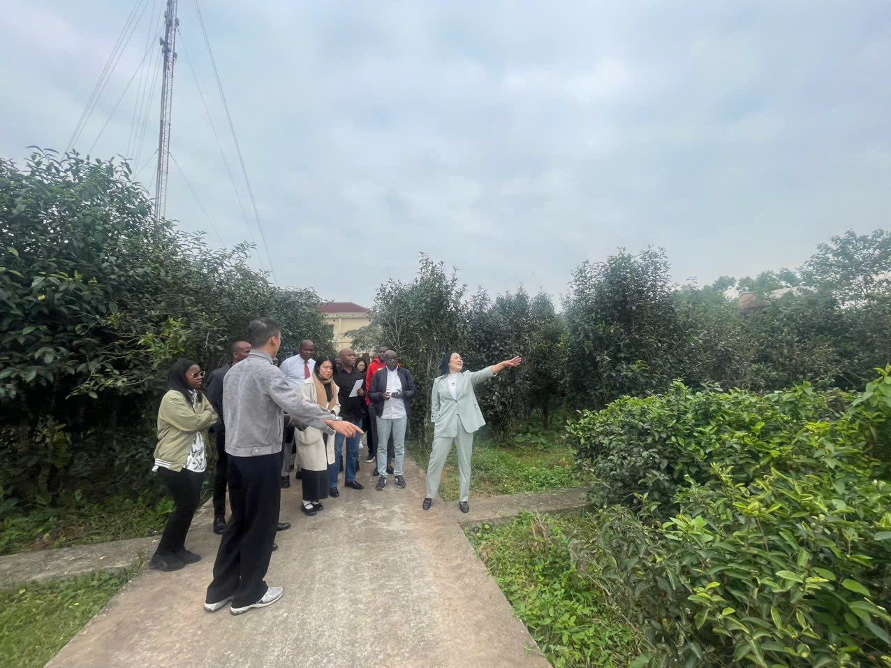 Doan_Angola_tham_Vien_8