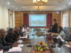 Đoàn công tác Cộng hòa Angola thăm và làm việc tại Viện KHKT nông lâm nghiệp miền núi phía Bắc